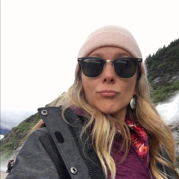 Meet your Posher, Emily - Picture 7 of 7